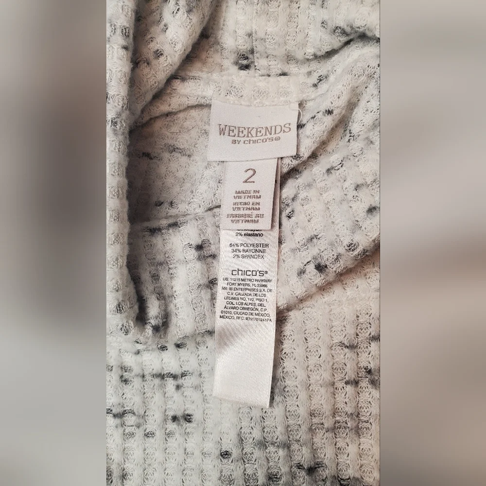 Chico's Weekends White and Black Speckled Turtleneck Sweater Size: 2 - Picture 9 of 10